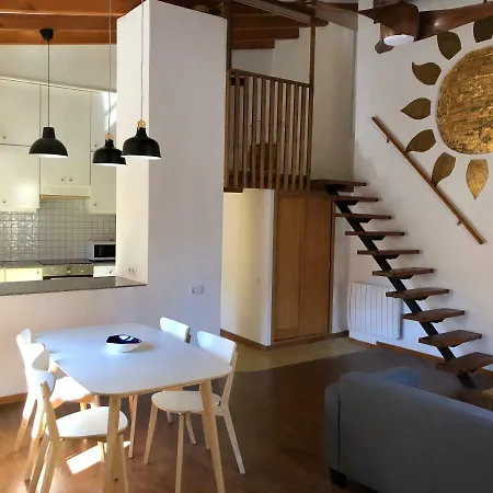Cozy En Blanch. Center Daire